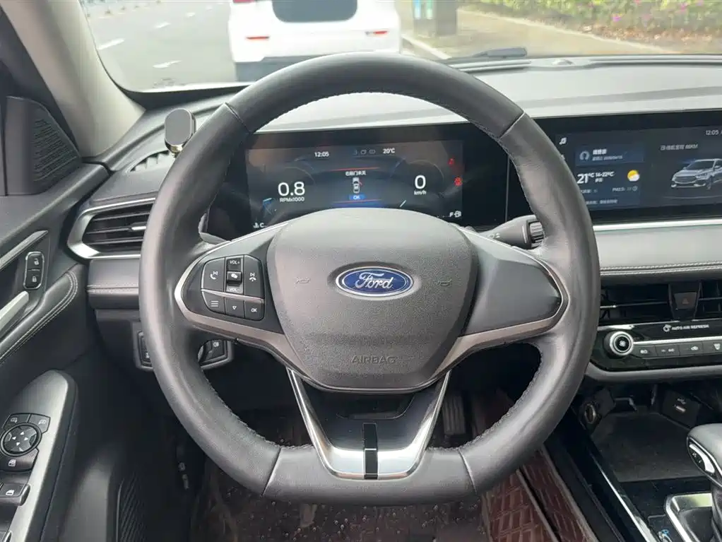 Escort 1.5 L Auto Diamond