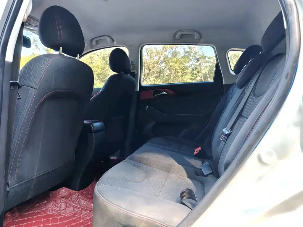 Senova X35 绅宝X35 2016款 1.5 L 自动精英版