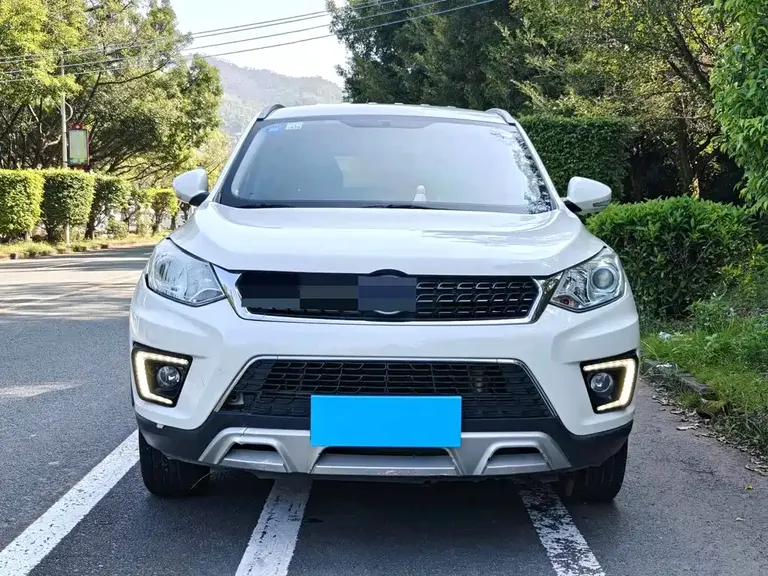 Baic Senova X35 绅宝X35 2016款 1.5 L 自动精英版