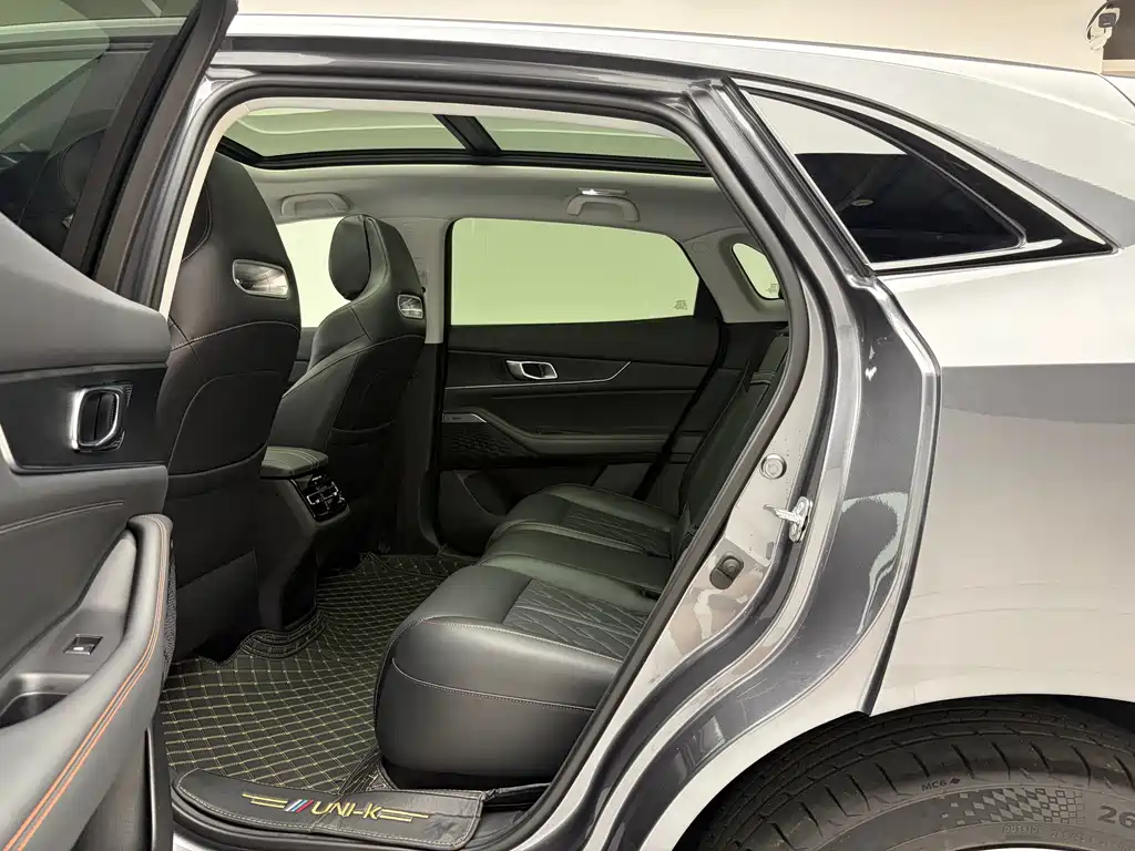 Changan UNI-K 2.0 T AWD Distinguished