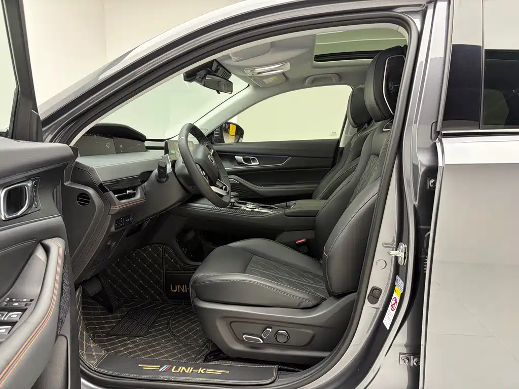 Changan UNI-K 2.0 T AWD Distinguished