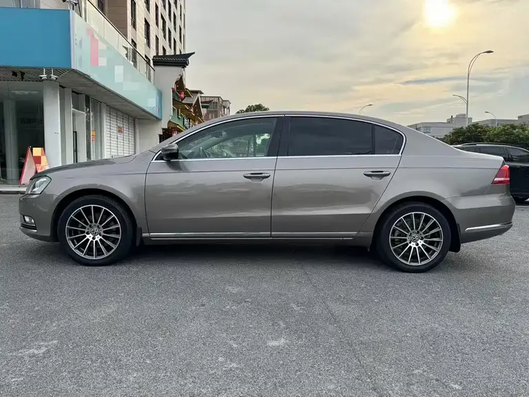 Volkswagen Magotan 2.0 TSI Distinguished