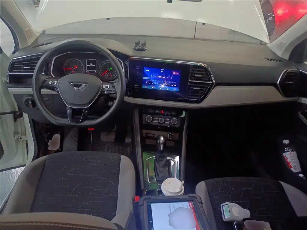 Jetta VS7 280 TSI Auto Progressive