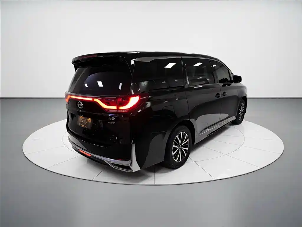 GAC Trumpchi M8 Leading Show Series 390 T Luxury