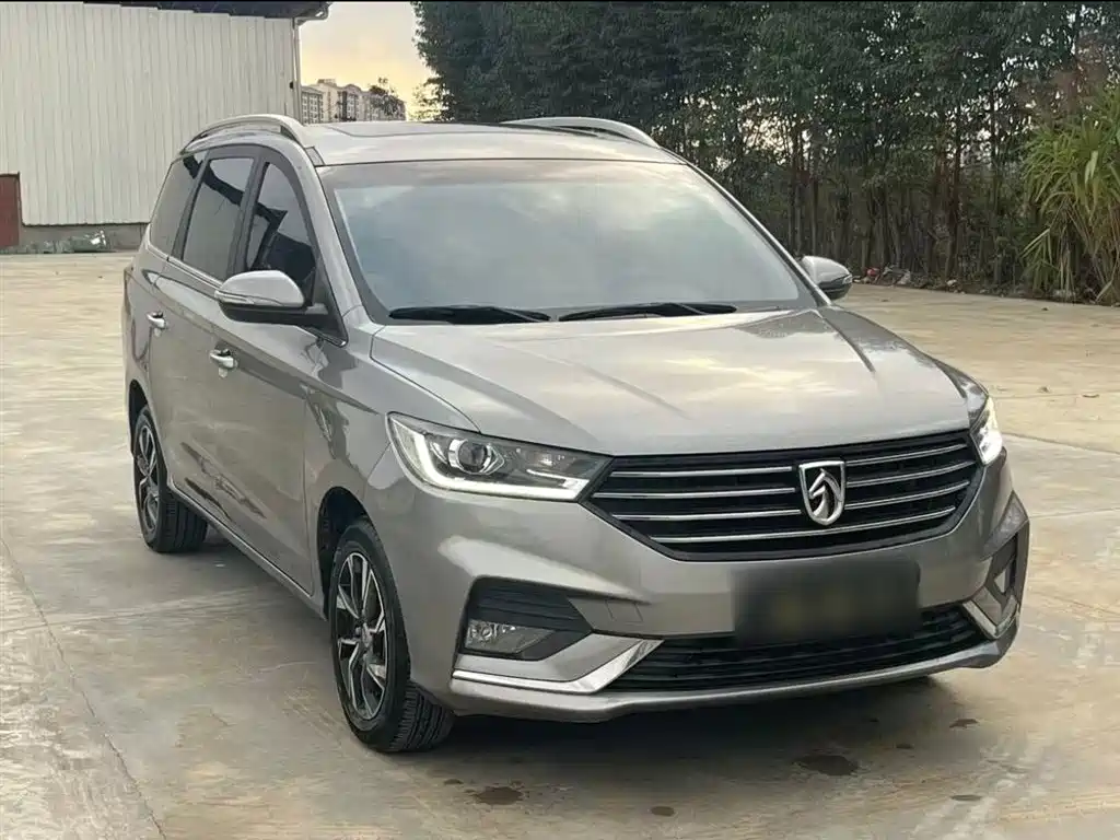 Baojun 360 宝骏360 2019款 1.5 L 自动豪华型 国VI