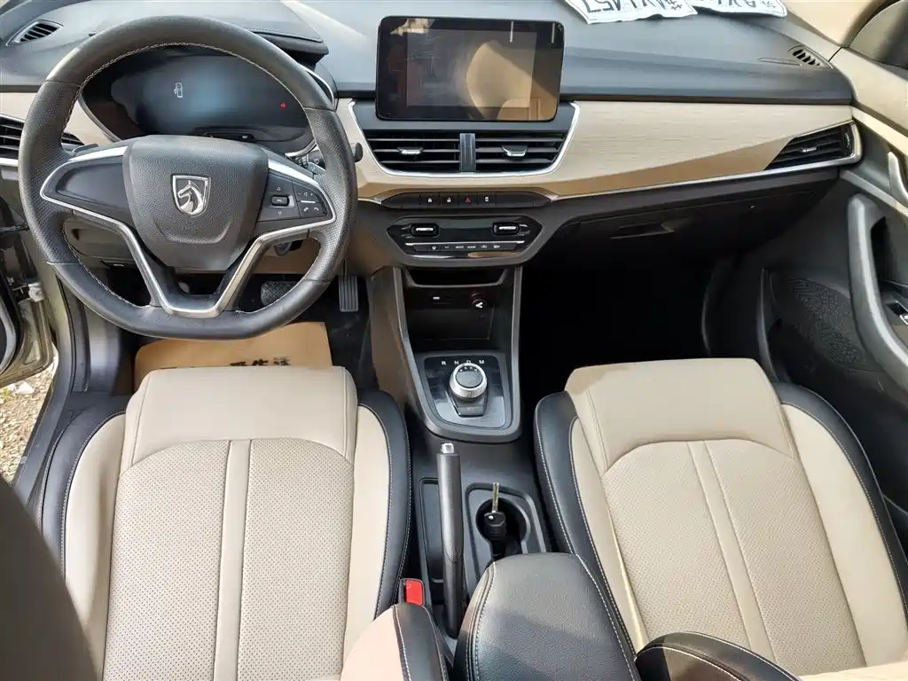 Baojun 360 宝骏360 2019款 1.5 L 自动豪华型 国VI