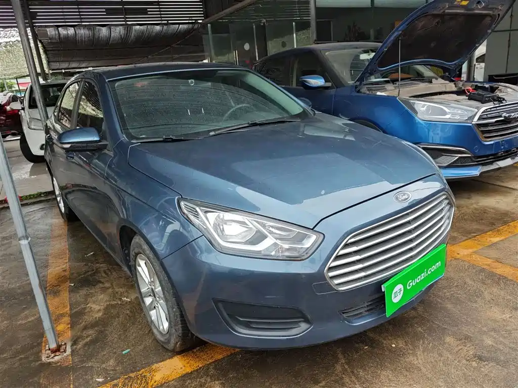 Escort 福睿斯 2019款 改款 1.5 L 手动质享型（胎压监测） 国VI