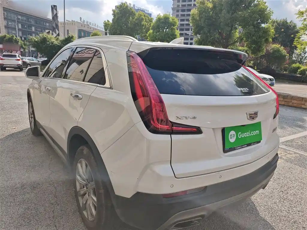 Cadillac XT4 28 T 2 WD Leading