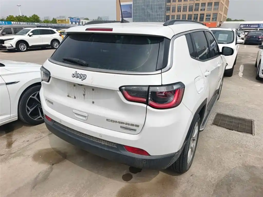 Compass 200 T Auto Home Enjoyment
