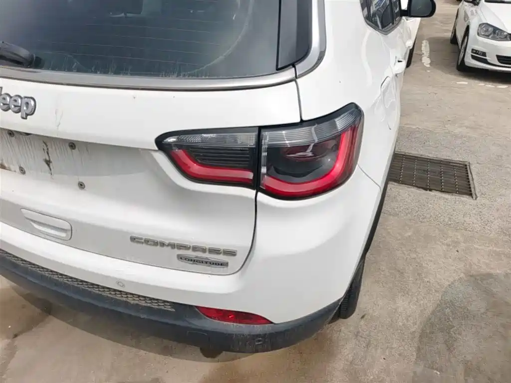 Compass 200 T Auto Home Enjoyment
