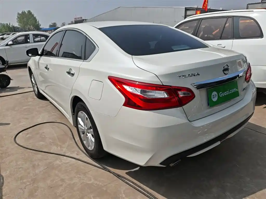 Teana 2.0 L XL Smart Progress