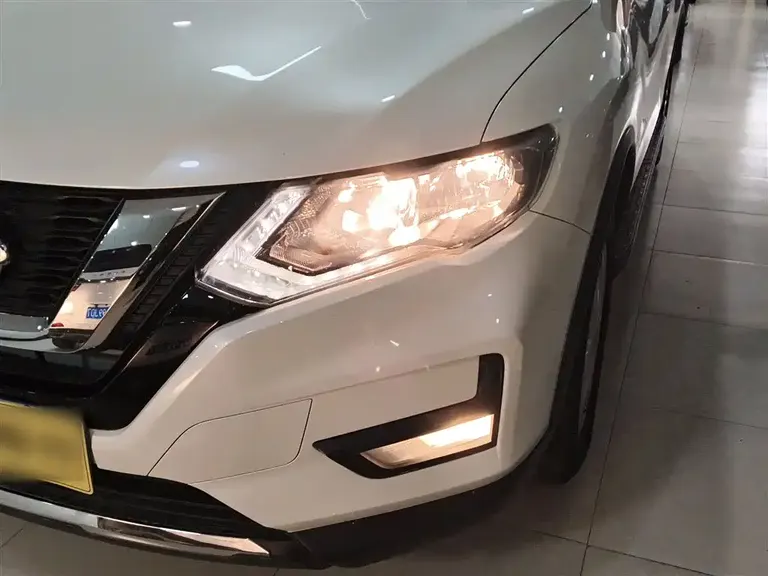Nissan X-Trail 2.0 L CVT 2 WD XL ITS Connected Comfort