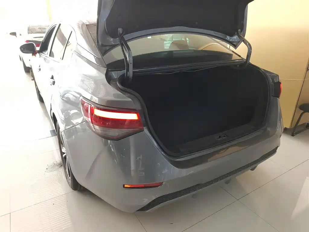 Sylphy 1.6 L XL CVT Joy