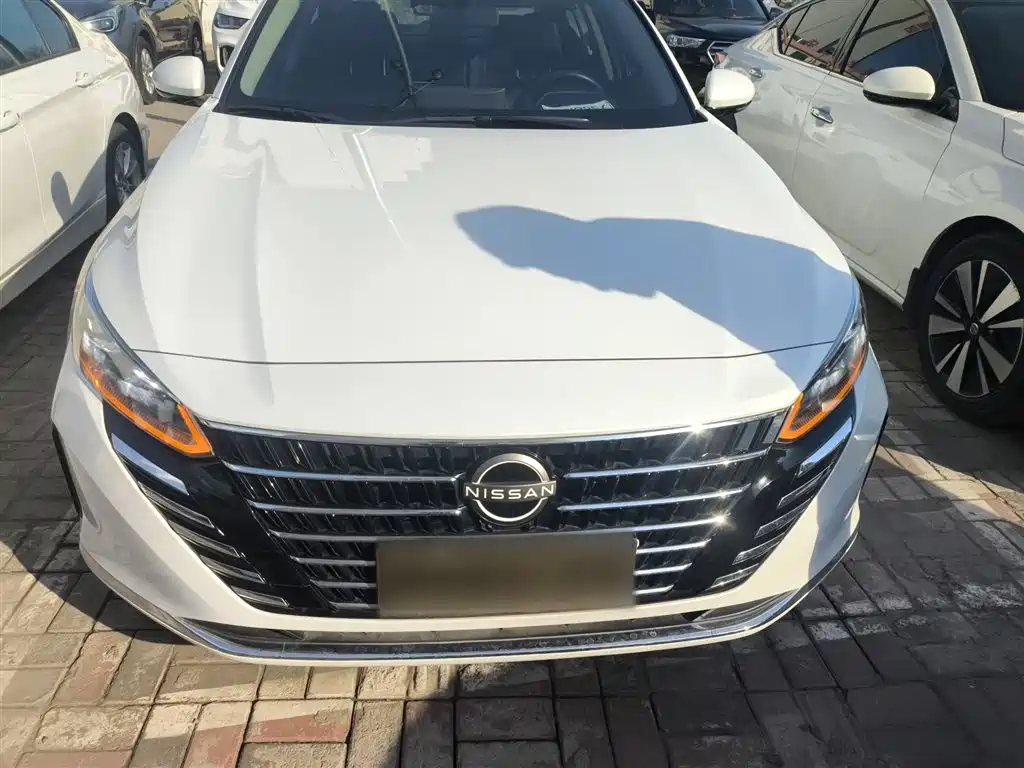 Teana 2.0 L XL-TLS Joy