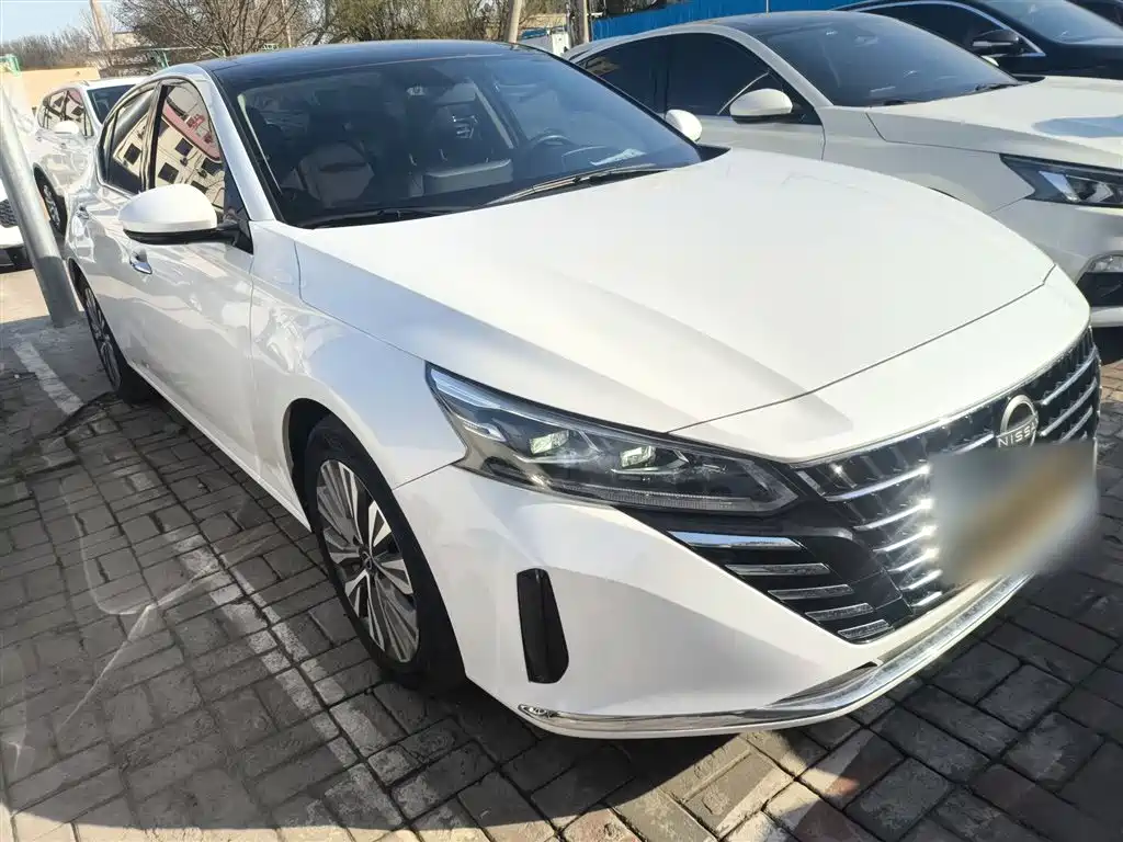 Teana 2.0 L XL-TLS Joy
