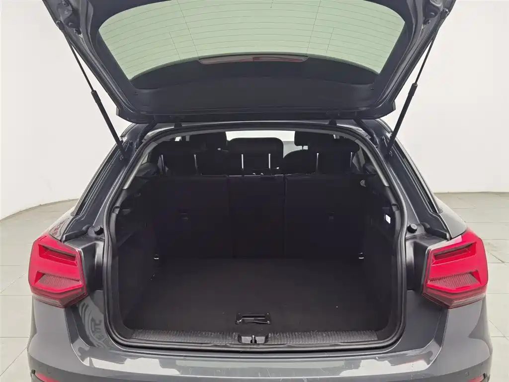 Audi Q2 L 35 TFSI Progressive Dynamic