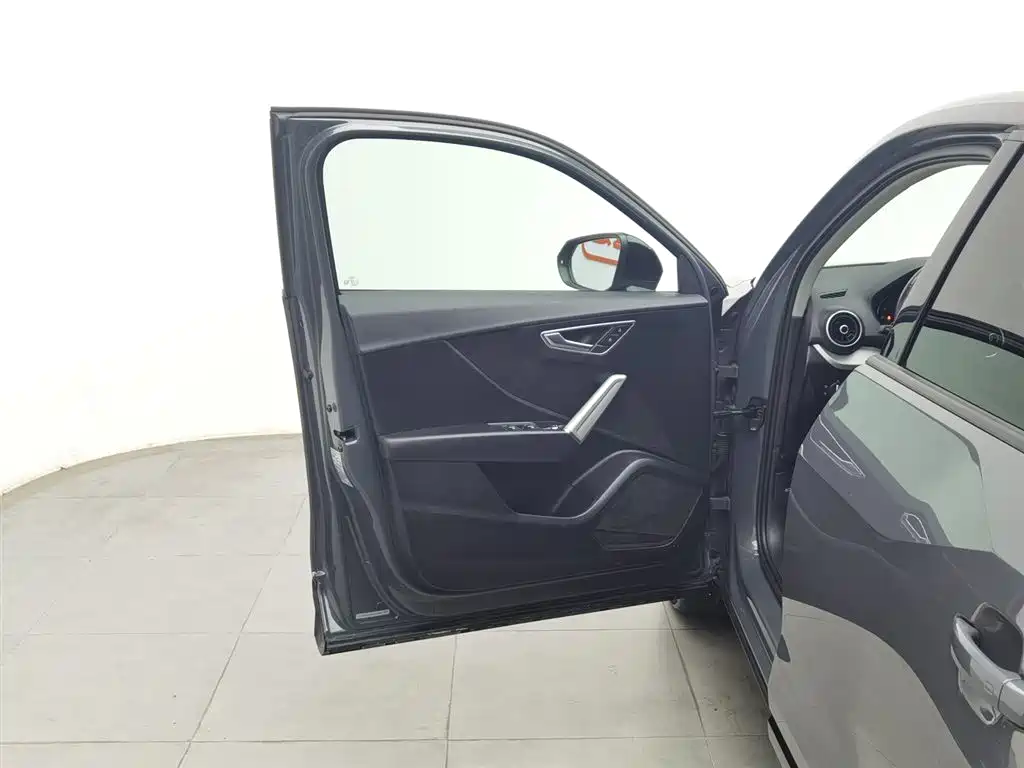 Audi Q2 L 35 TFSI Progressive Dynamic