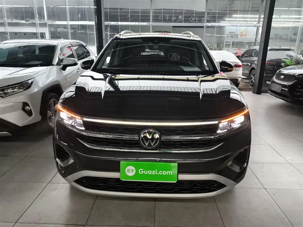 Talagon 380 TSI 4 WD Luxury Premium Realm Pro 6-seat