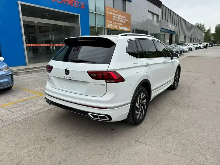 Volkswagen Tiguan L Outstanding 330 TSI Auto 2 WD R-Line Dragon Shine