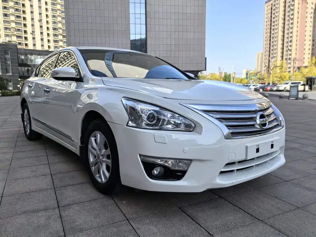 Teana 2.5 L XL-NAVI Tech Champions Smart Enjoyment
