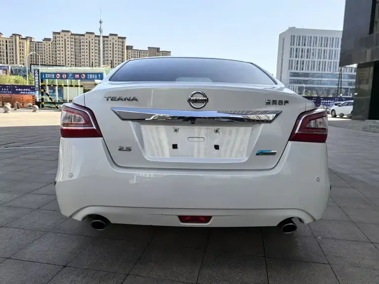 Nissan Teana 2.5 L XL-NAVI Tech Champions Smart Enjoyment