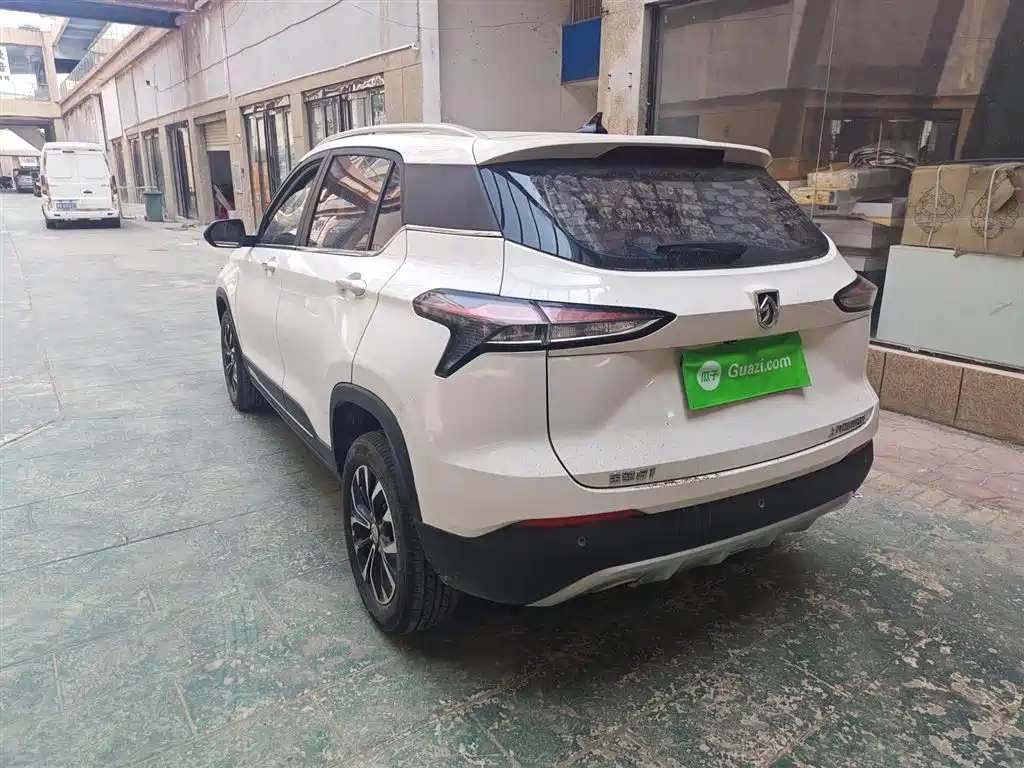 Baojun 510 1.5 L Auto Enjoyment CN-VI