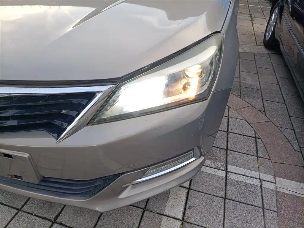 Yuexiang V7 1.6 L Manual Pleasure CN-V
