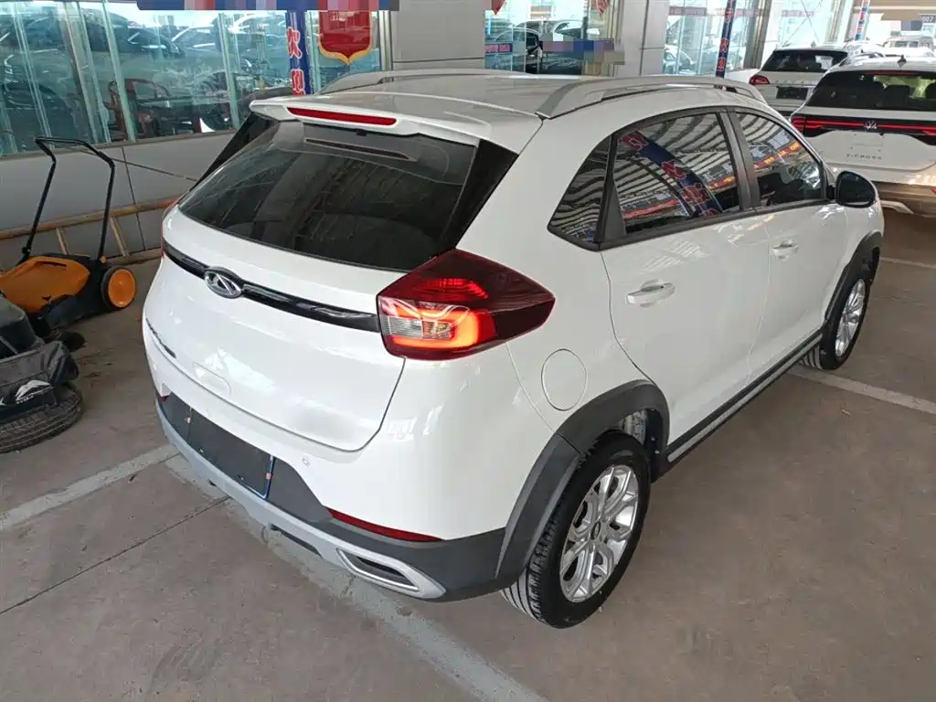 Tiggo 3 x 瑞虎3 x 2021款 改款 PLUS 1.5 L 手动痛快红枣版