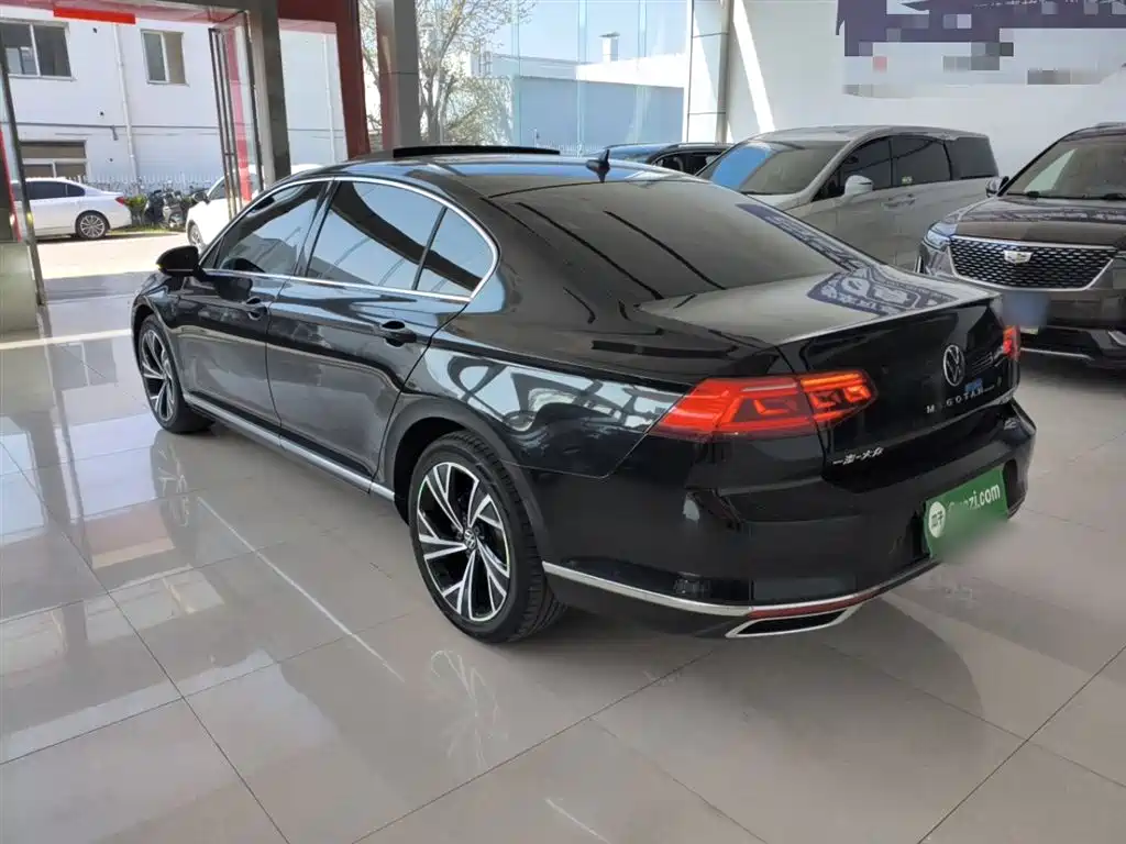 Magotan 330 TSI DSG Luxury