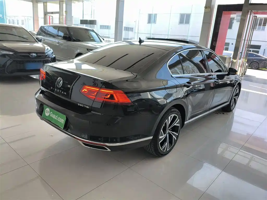Magotan 330 TSI DSG Luxury
