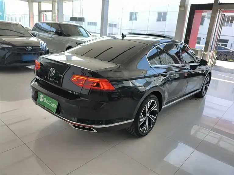 Volkswagen Magotan 330 TSI DSG Luxury