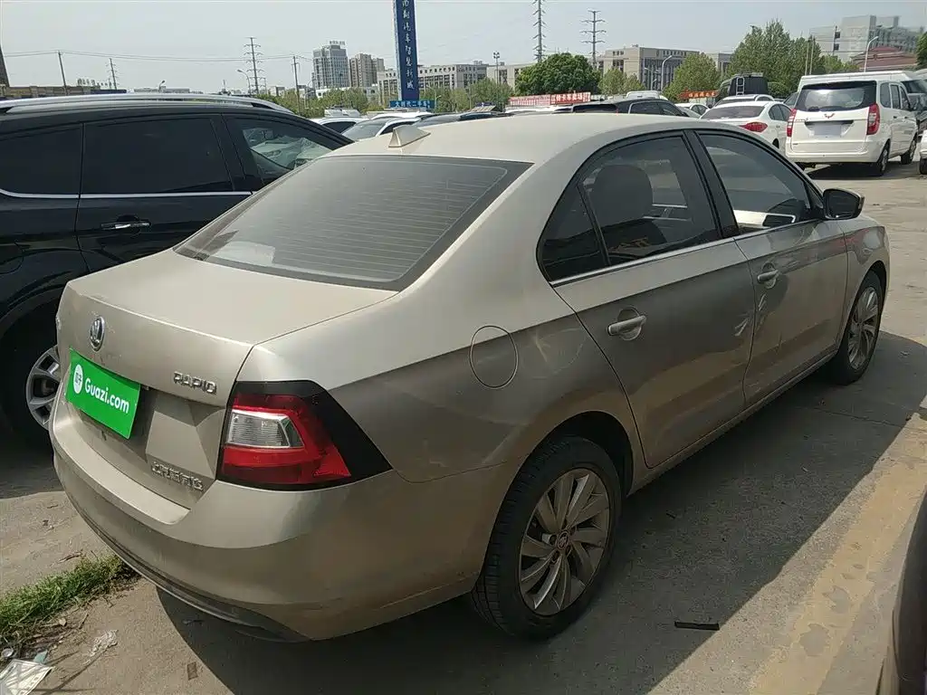 Rapid 1.6 L Auto Comfort