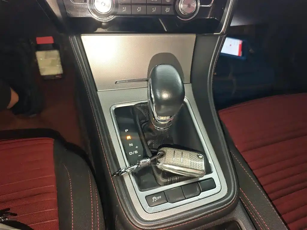 MG6 20 T Auto Elite Connected CN-V