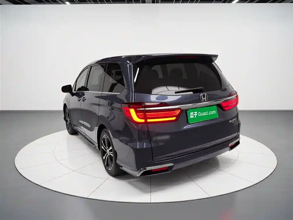 Odyssey 2.0 L e:HEV Sharp· Shine Enjoyment