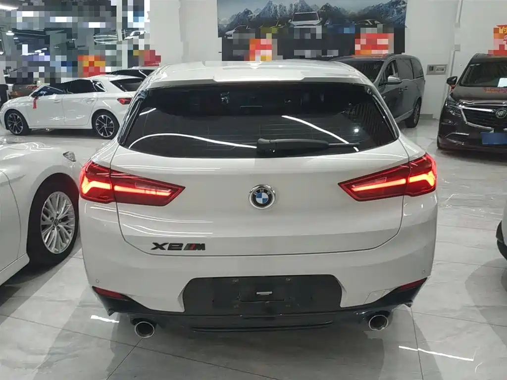 BMW X2 sDrive25 i Leading M Sport Package