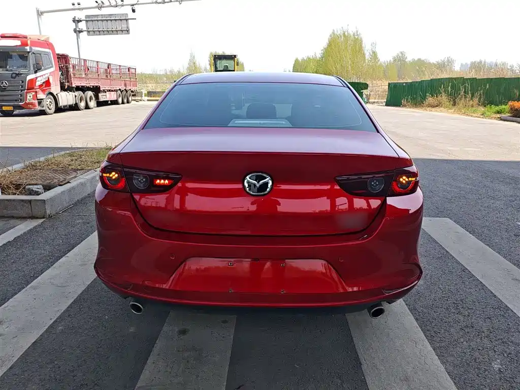 Mazda 3 Axela 1.5 L Auto Quality Joy Sunroof
