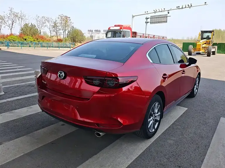 Mazda 3 Axela 1.5 L Auto Quality Joy Sunroof