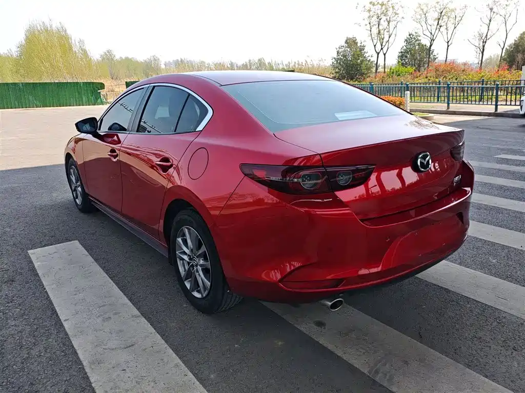 Mazda 3 Axela 1.5 L Auto Quality Joy Sunroof