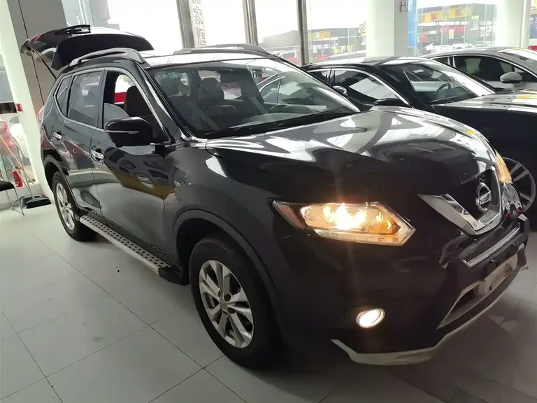 Nissan X-Trail 2.0 L CVT Comfort 2 WD