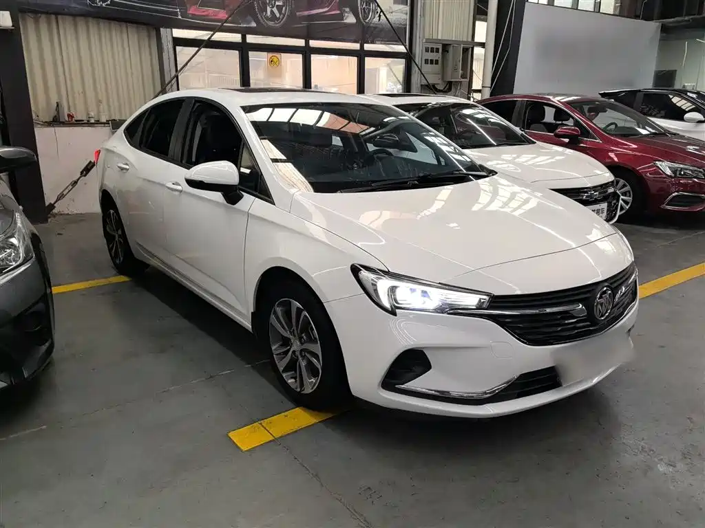 Verano 20 T CVT Leading