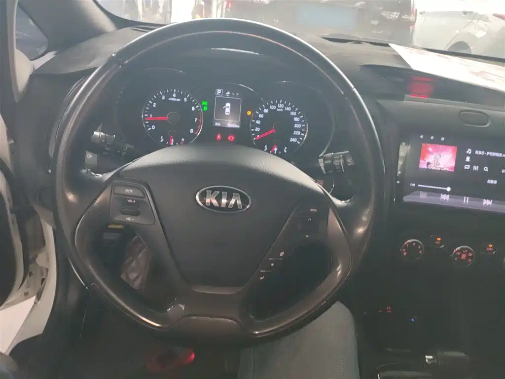 Kia K3 1.6 L Auto 15 Anniversary Special Edition GLS