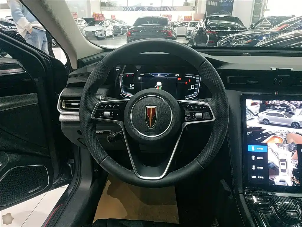 Hongqi H5 2.0 T Auto Connected Flagship Enjoyment