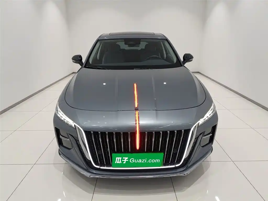 Hongqi H5 2.0 T Auto Connected Flagship Enjoyment