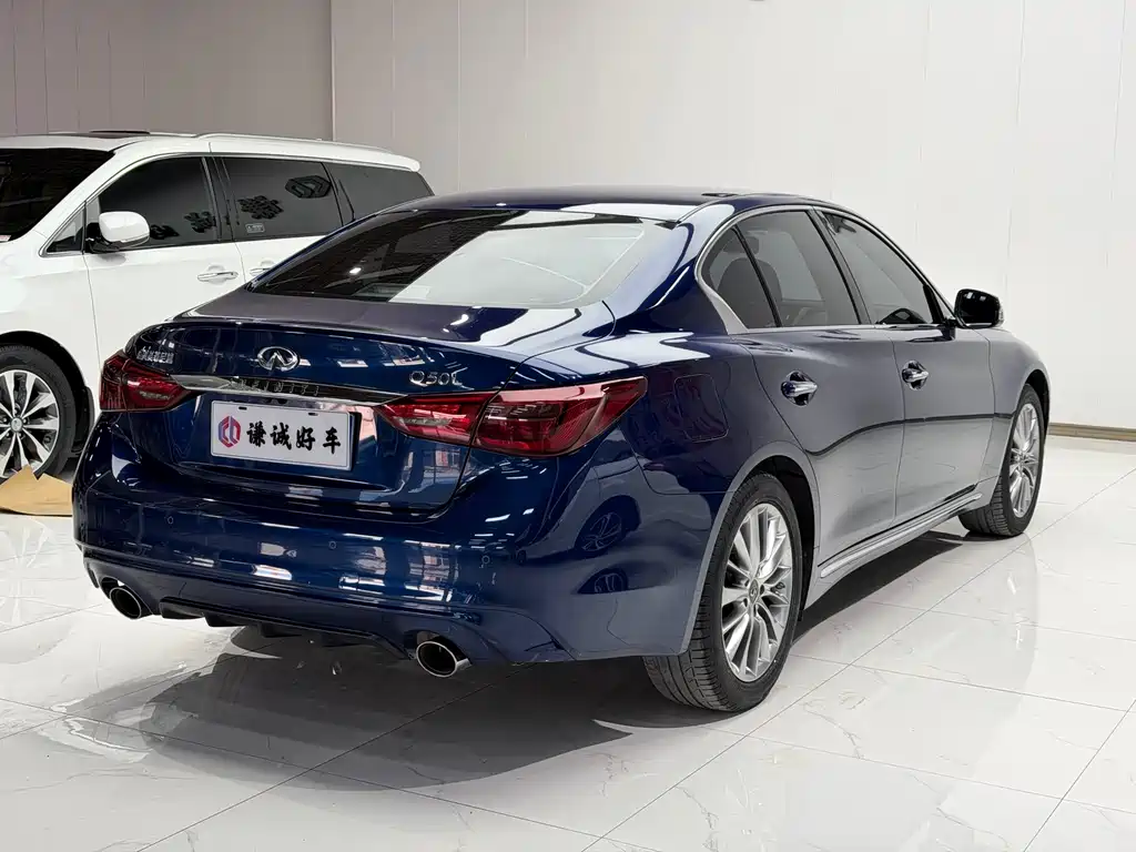 Infiniti Q50 L 2.0 T 30 Anniversary Limited