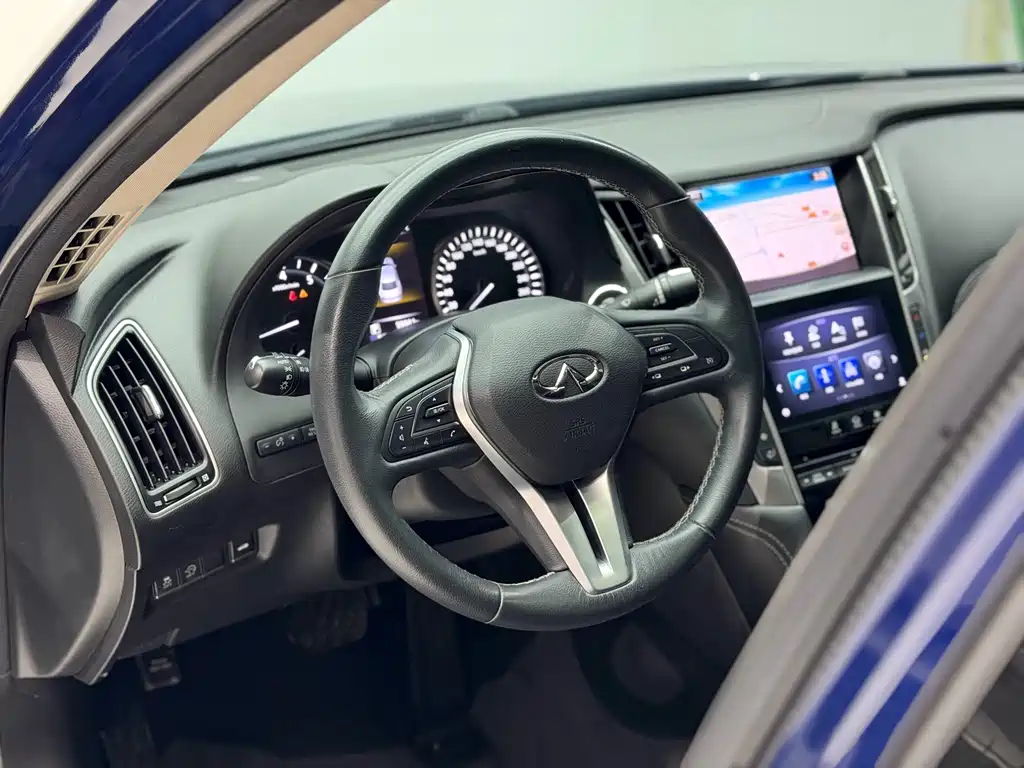 Infiniti Q50 L 2.0 T 30 Anniversary Limited