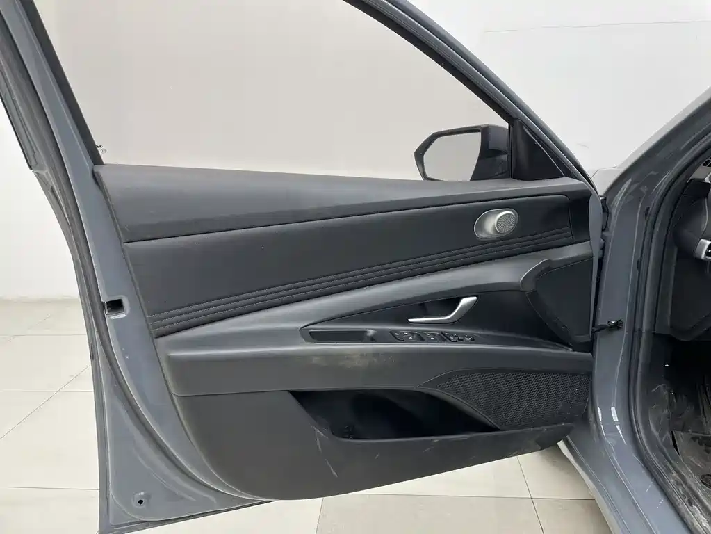 Elantra 1.5 L CVT LUX Distinguished