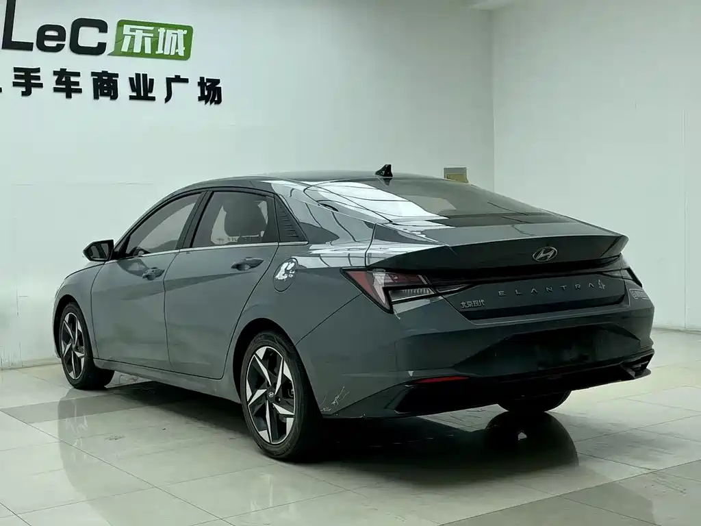 Elantra 1.5 L CVT LUX Distinguished