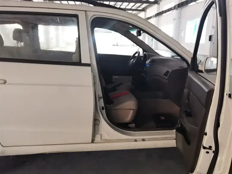 Wuling Hongguang 1.5 L Facelift S Comfort