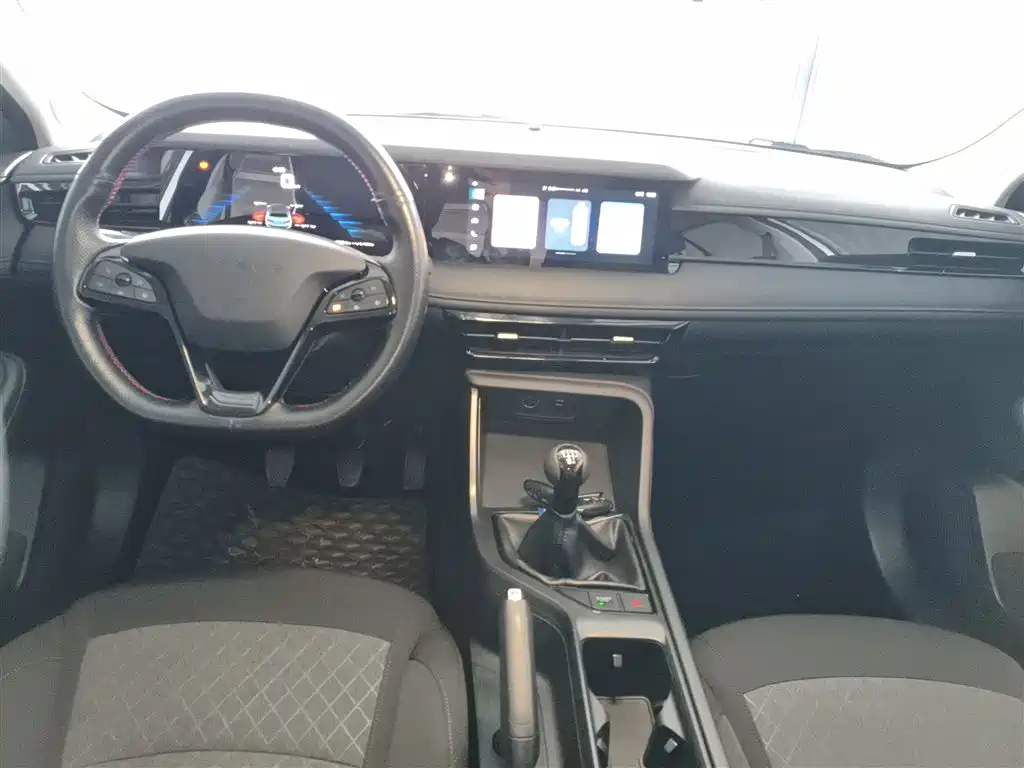 Roewe i5 1.5 L Manual Comfort Enjoyment