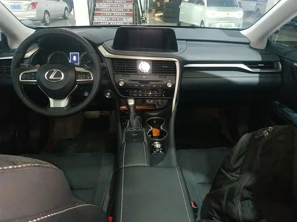 Lexus RX Facelift 300 2 WD Elite